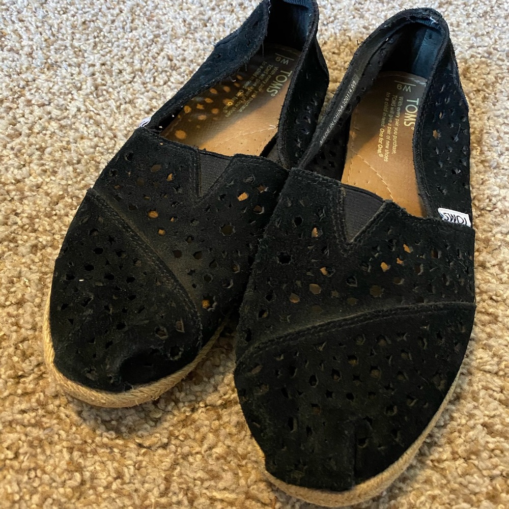 Toms